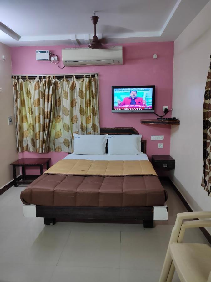 Hotel Dkr Residency Тирупати Екстериор снимка