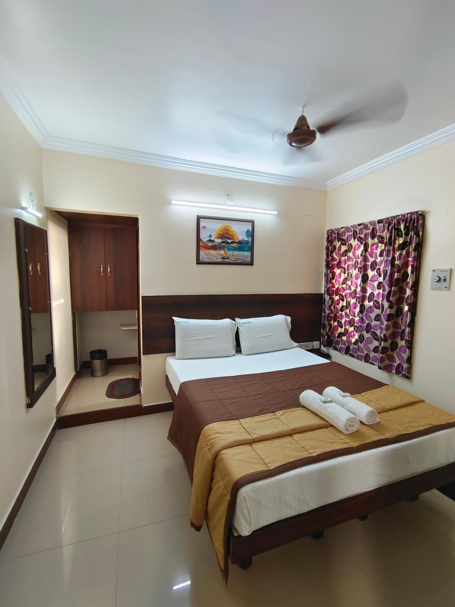 Hotel Dkr Residency Тирупати Екстериор снимка