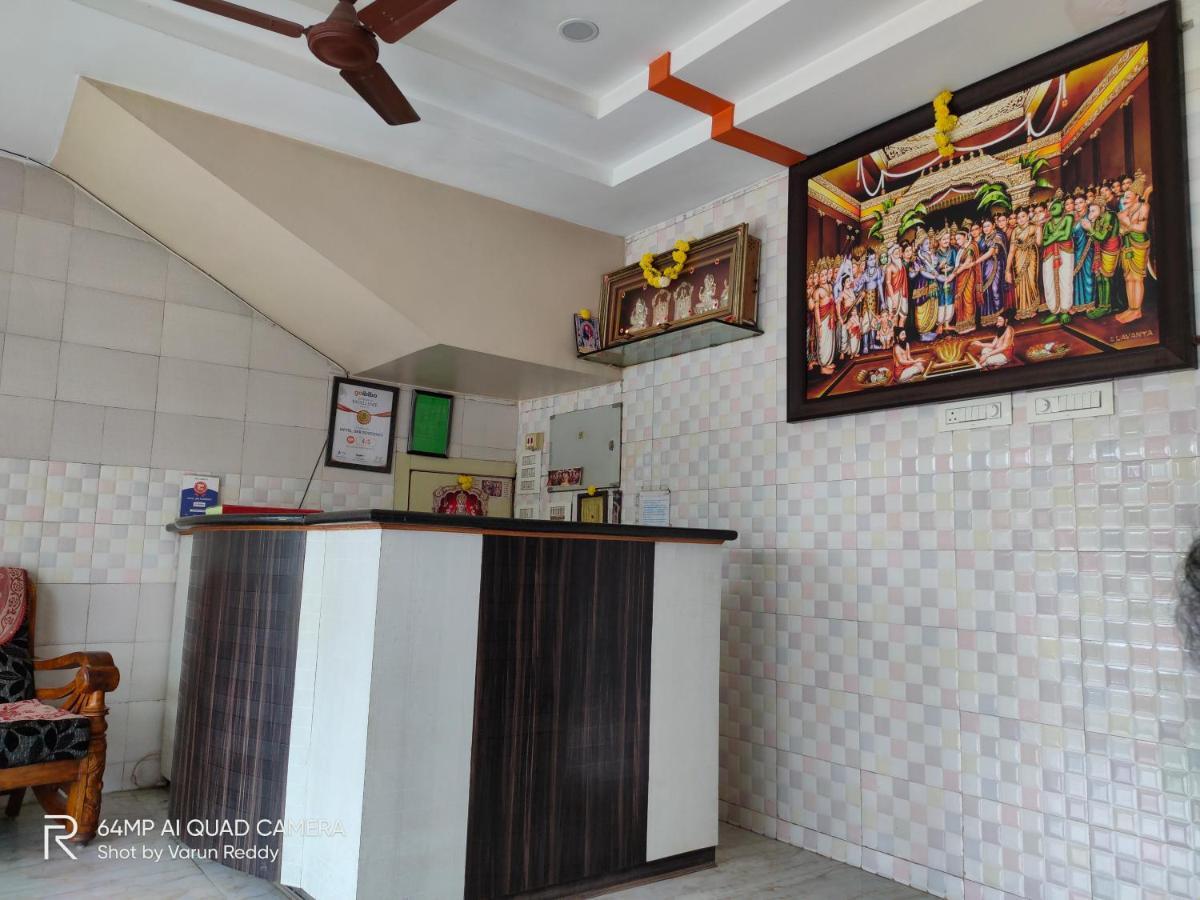 Hotel Dkr Residency Тирупати Екстериор снимка